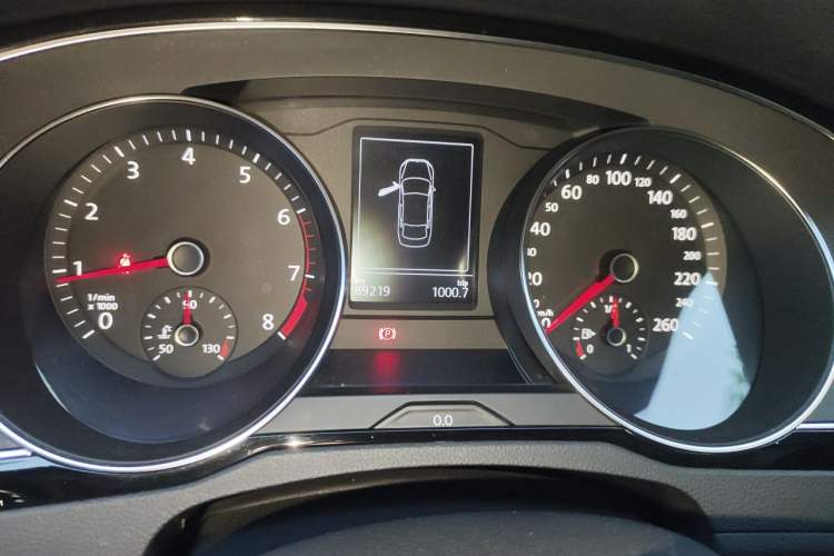 Used Volkswagen Magotan 2019 330TSI DSG Luxury Version China VI Standard Instrument Cluster