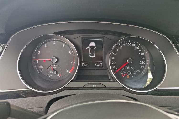 Used Volkswagen Magotan 2019 330TSI DSG Luxury Version China VI Standard Instrument Cluster