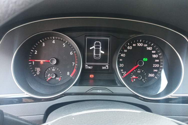 Used Volkswagen Magotan 2019 330TSI DSG Leading Model China VI Standard Instrument Cluster