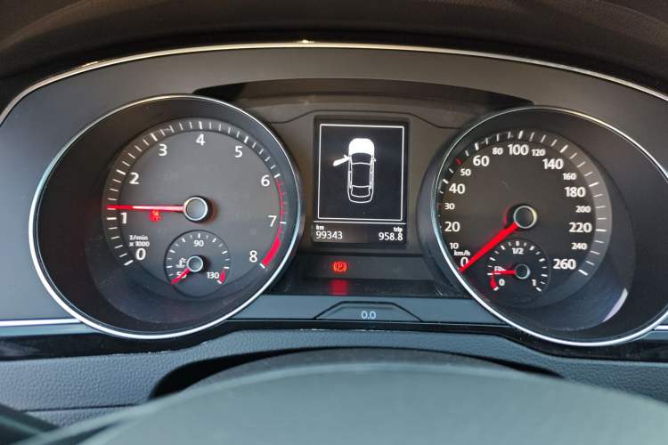 Used Volkswagen Magotan 2019 330TSI DSG Luxury Version China VI Standard Instrument Cluster