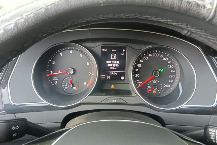 Used Volkswagen Magotan 2019 330TSI DSG Luxury Version China VI Standard Instrument Cluster