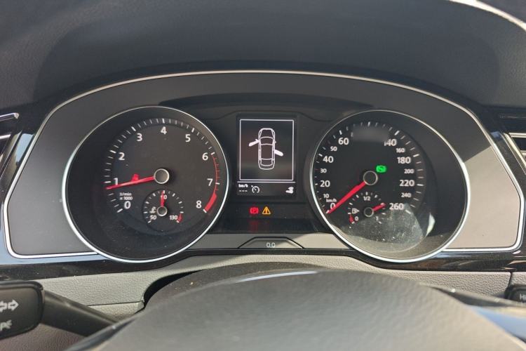 Used Volkswagen Magotan 2019 330TSI DSG Luxury Version China VI Standard Instrument Cluster