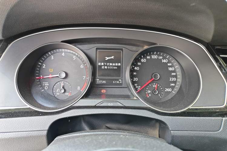 Used Volkswagen Magotan 2019 330TSI DSG Luxury Version China VI Standard Instrument Cluster
