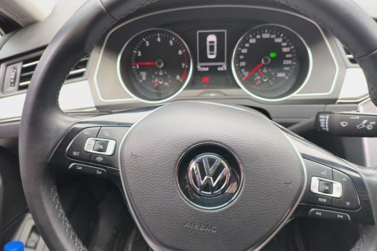 Used Volkswagen Magotan 2019 280TSI DSG Comfort Model China V Standard Instrument Cluster