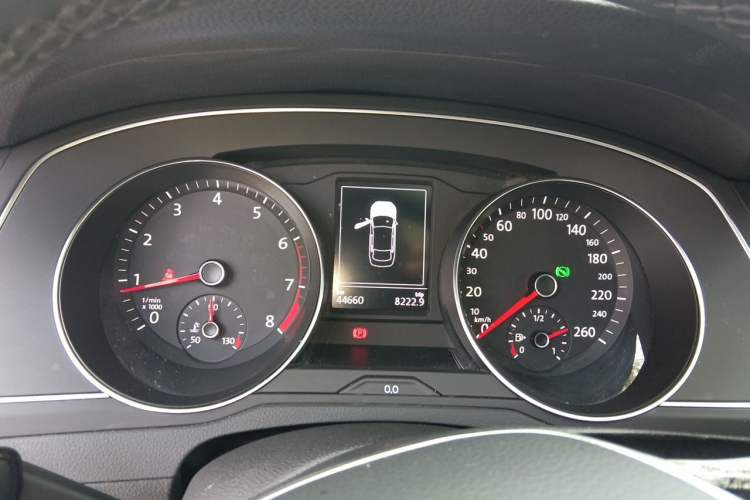 Used Volkswagen Magotan 2019 280TSI DSG Leading Model China V Standard Instrument Cluster