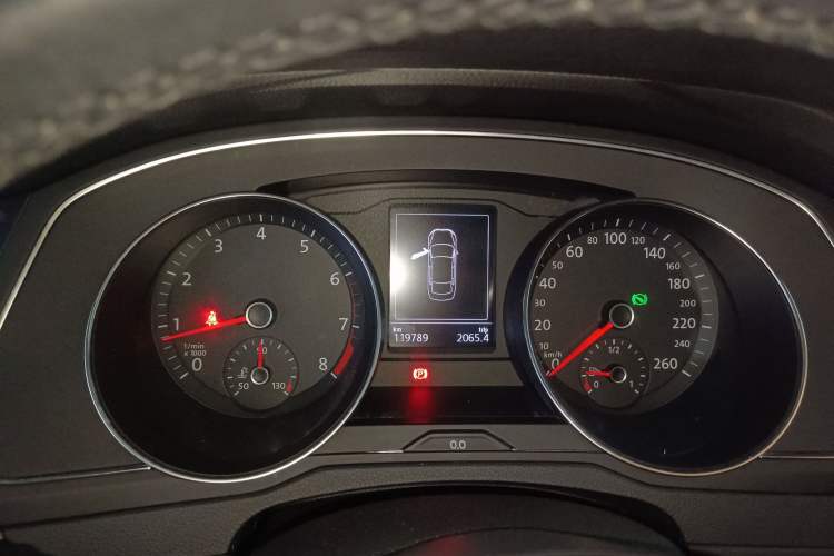 Used Volkswagen Magotan 2019 280TSI DSG Comfort Model China VI Standard Instrument Cluster