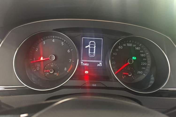 Used Volkswagen Magotan 2019 330TSI DSG Luxury Version China VI Standard Instrument Cluster