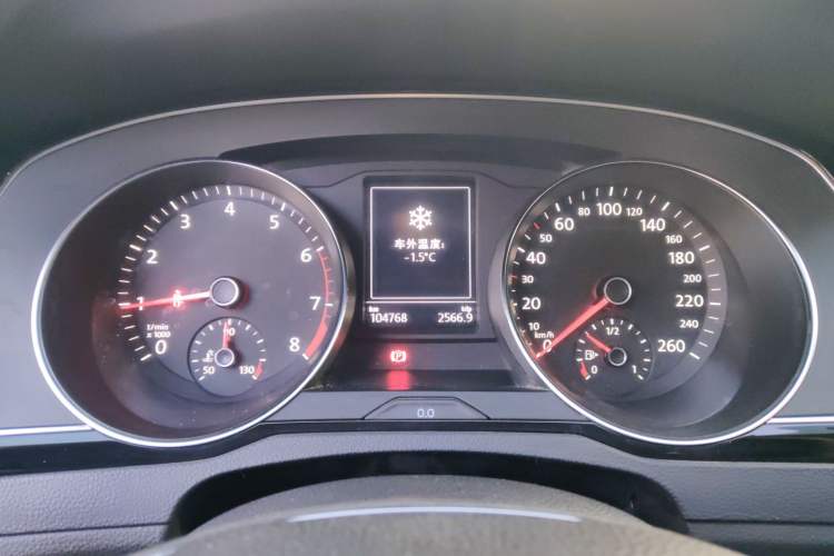 Used Volkswagen Magotan 2019 330TSI DSG Luxury Version China VI Standard Instrument Cluster