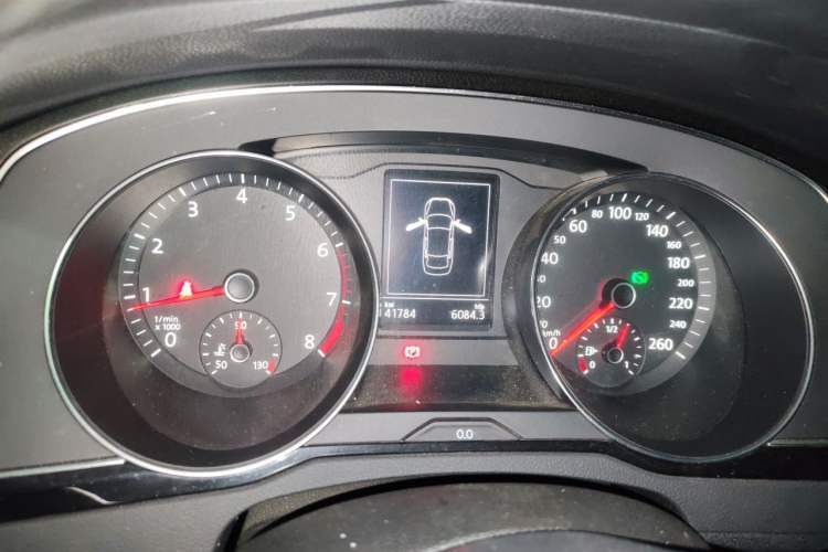 Used Volkswagen Magotan 2019 330TSI DSG Luxury Version China VI Standard Instrument Cluster