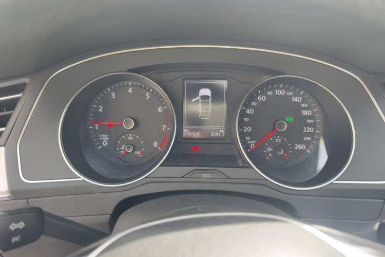 Used Volkswagen Magotan 2019 280TSI DSG Comfort Model China V Standard Instrument Cluster
