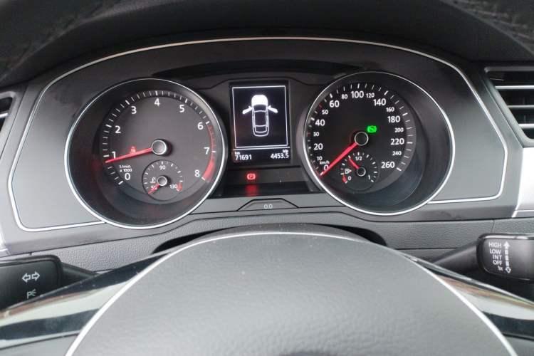 Used Volkswagen Magotan 2019 280TSI DSG Comfort Model China V Standard Instrument Cluster