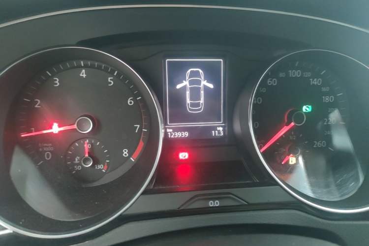 Used Volkswagen Magotan 2019 330TSI DSG Leading Model China VI Standard Instrument Cluster
