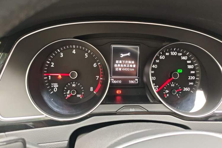 Used Volkswagen Magotan 2019 330TSI DSG Leading Model China VI Standard Instrument Cluster