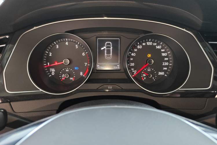 Used Volkswagen Magotan 2019 330TSI DSG Luxury Version China VI Standard Instrument Cluster