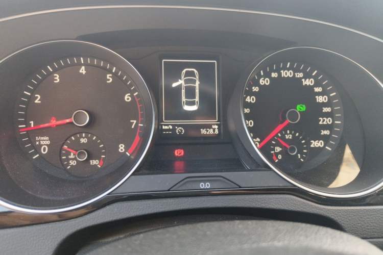 Used Volkswagen Magotan 2019 330TSI DSG Luxury Version China VI Standard Instrument Cluster