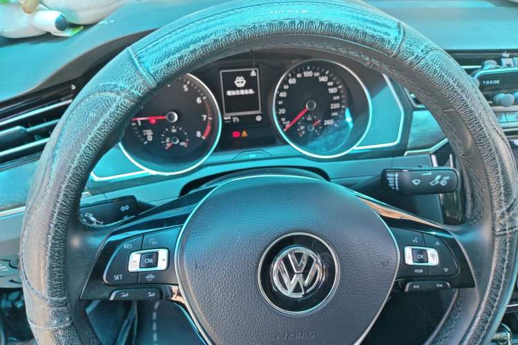 Used Volkswagen Magotan 2019 330TSI DSG Luxury Version China VI Standard Instrument Cluster