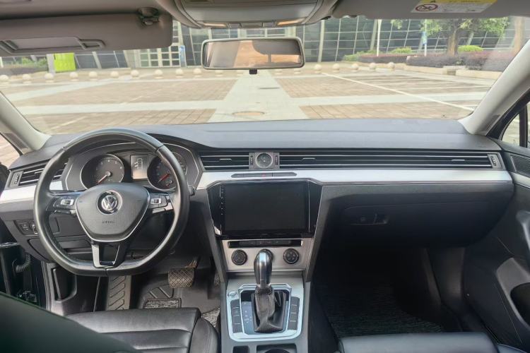 Used Volkswagen Magotan 2019 280TSI DSG Comfort Model China V Standard Interior 1