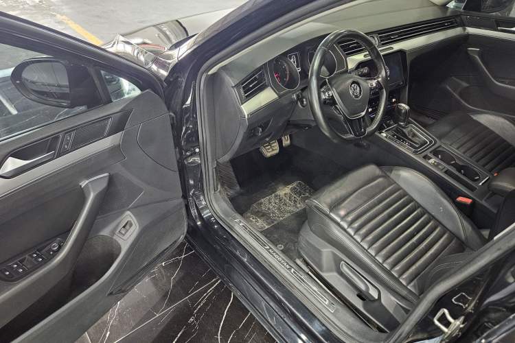 Used Volkswagen Magotan 2019 280TSI DSG Comfort Model China V Standard Interior 1