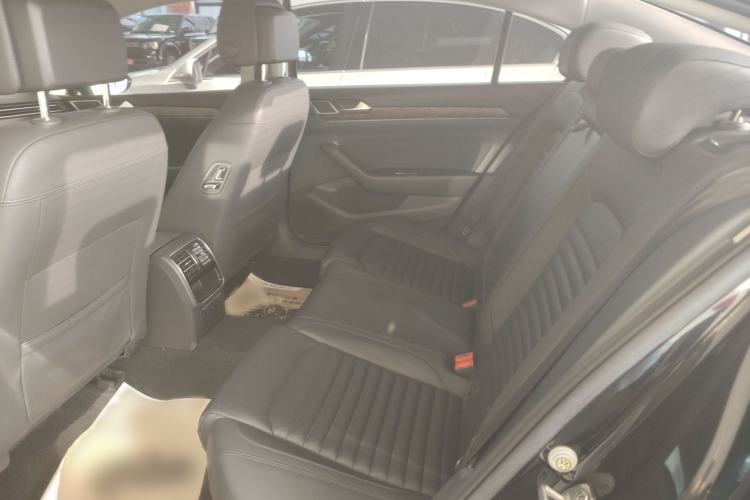 Used Volkswagen Magotan 2019 330TSI DSG Leading Edition China V Standard Interior 1