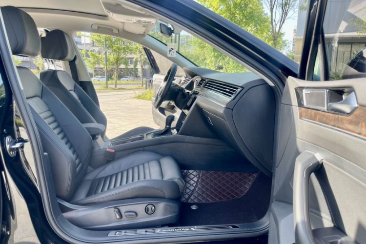 Used Volkswagen Magotan 2019 380TSI DSG Luxury Model China V Standard Interior 11