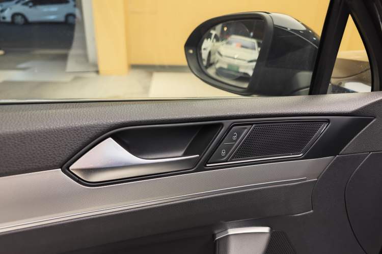 Used Volkswagen Magotan 2019 280TSI DSG Comfort Model China VI Standard Interior 12