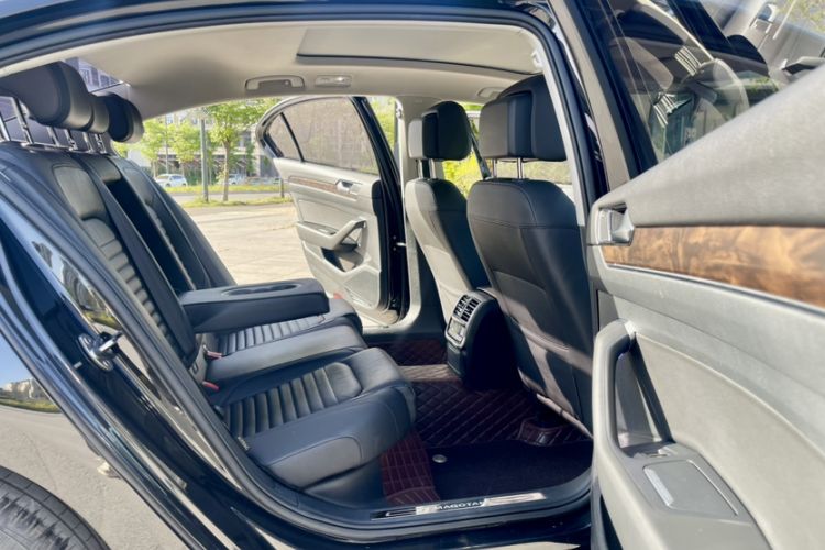 Used Volkswagen Magotan 2019 380TSI DSG Luxury Model China V Standard Interior 12