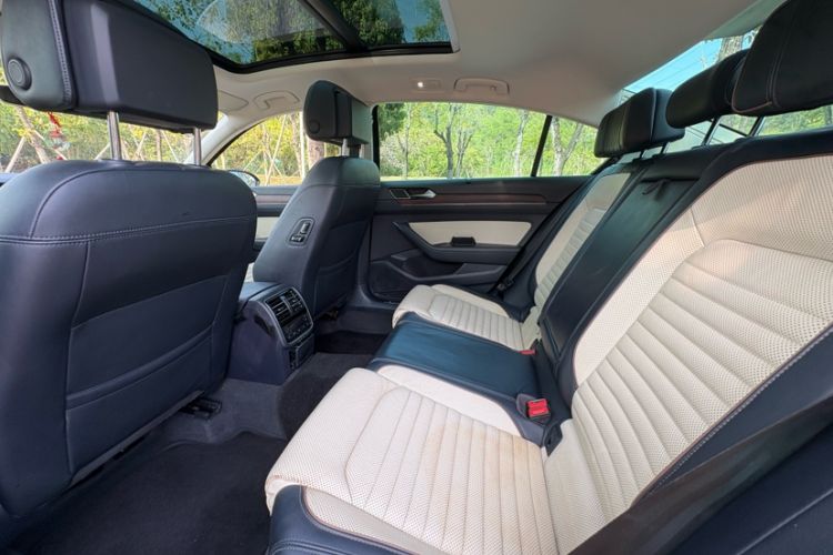 Used Volkswagen Magotan 2019 380TSI DSG Flagship Version China VI Standard Interior 2