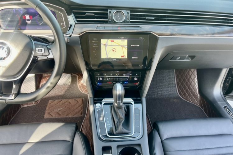 Used Volkswagen Magotan 2019 380TSI DSG Luxury Model China V Standard Interior 2