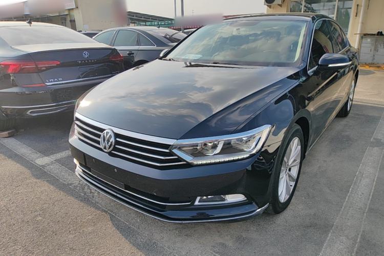 Used Volkswagen Magotan 2019 330TSI DSG Leading Edition China V Standard Guazi used car, China used car export, Used car for sale, Used cars, Cheapest cars for sale