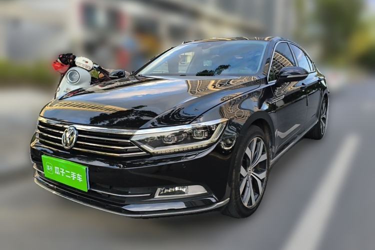 Used Volkswagen Magotan 2019 330TSI DSG Luxury Model China V Standard Guazi used car, China used car export, Used car for sale, Used cars, Cheapest cars for sale