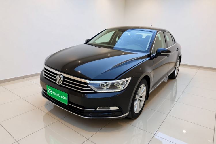 Used Volkswagen Magotan 2019 330TSI DSG Leading Edition China V Standard Guazi used car, China used car export, Used car for sale, Used cars, Cheapest cars for sale