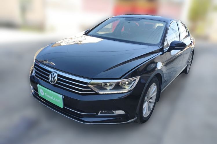 Used Volkswagen Magotan 2019 330TSI DSG Leading Edition China V Standard Guazi used car, China used car export, Used car for sale, Used cars, Cheapest cars for sale