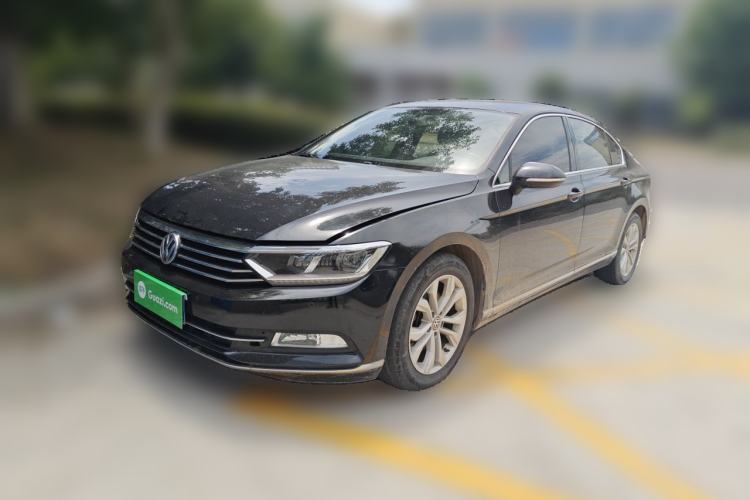 Used Volkswagen Magotan 2019 330TSI DSG Luxury Model China V Standard Guazi used car, China used car export, Used car for sale, Used  cars, Cheapest cars for sale