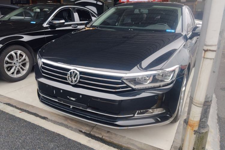 Used Volkswagen Magotan 2019 330TSI DSG Leading Model China VI Standard Guazi used car, China used car export, Used car for sale, Used  cars, Cheapest cars for sale