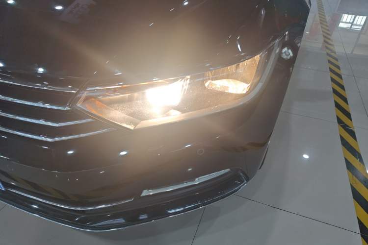 Used Volkswagen Magotan 2019 280TSI DSG Leading Model China VI Standard Left Front Headlight