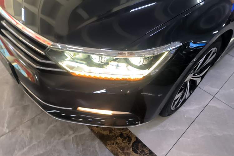 Used Volkswagen Magotan 2019 380TSI DSG Flagship Version China VI Standard Left Front Headlight