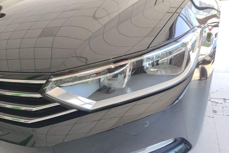 Used Volkswagen Magotan 2019 280TSI DSG Comfort Model China V Standard Left Front Headlight