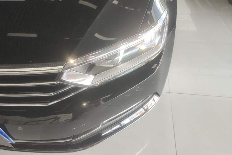 Used Volkswagen Magotan 2019 380TSI DSG Luxury Version China VI Standard Left Front Headlight