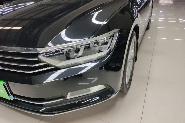 Used Volkswagen Magotan 2019 330TSI DSG Luxury Version China VI Standard Left Front Headlight