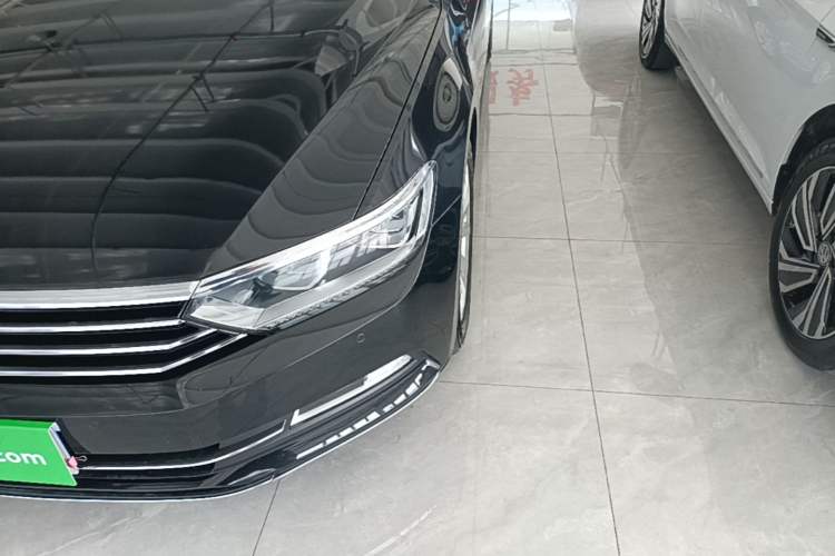 Used Volkswagen Magotan 2019 330TSI DSG Leading Model China VI Standard Left Front Headlight