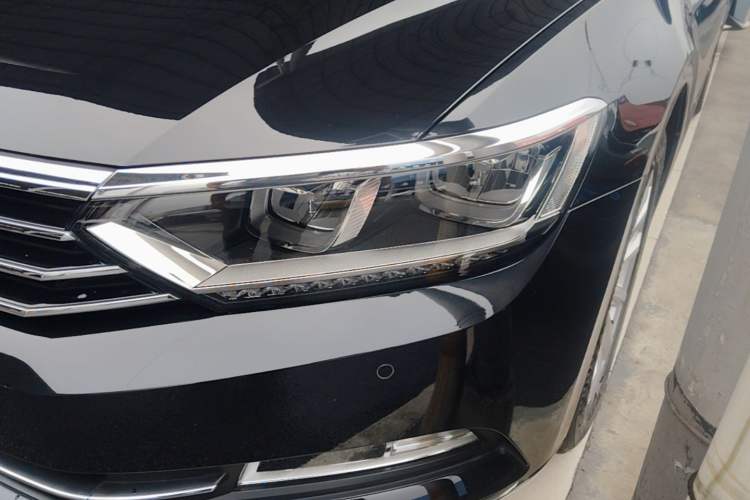 Used Volkswagen Magotan 2019 330TSI DSG Leading Model China VI Standard Left Front Headlight