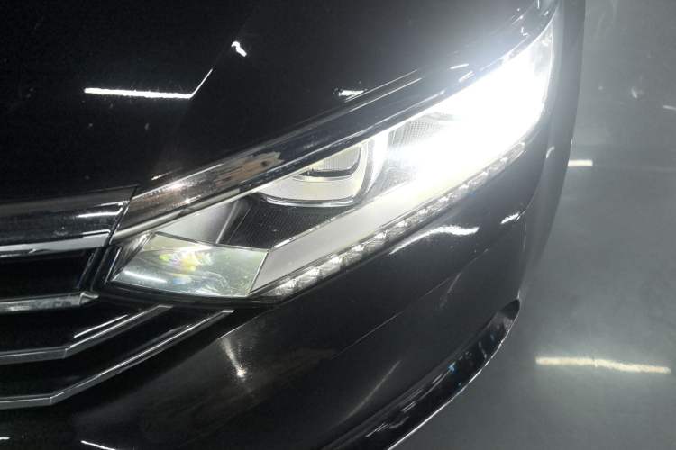 Used Volkswagen Magotan 2019 330TSI DSG Luxury Version China VI Standard Left Front Headlight