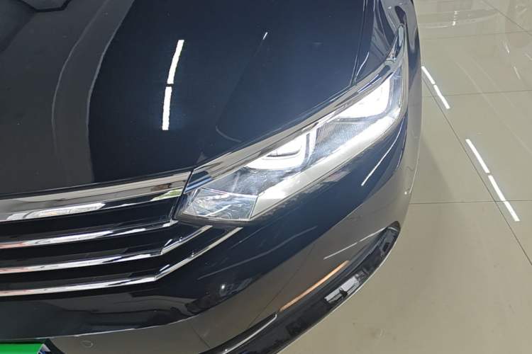 Used Volkswagen Magotan 2019 330TSI DSG Leading Model China VI Standard Left Front Headlight
