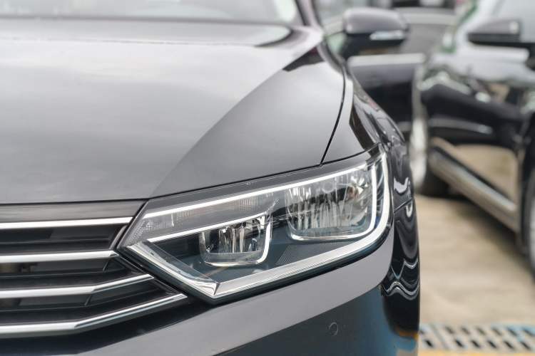 Used Volkswagen Magotan 2019 280TSI DSG Comfort Model China VI Standard Left Front Headlight