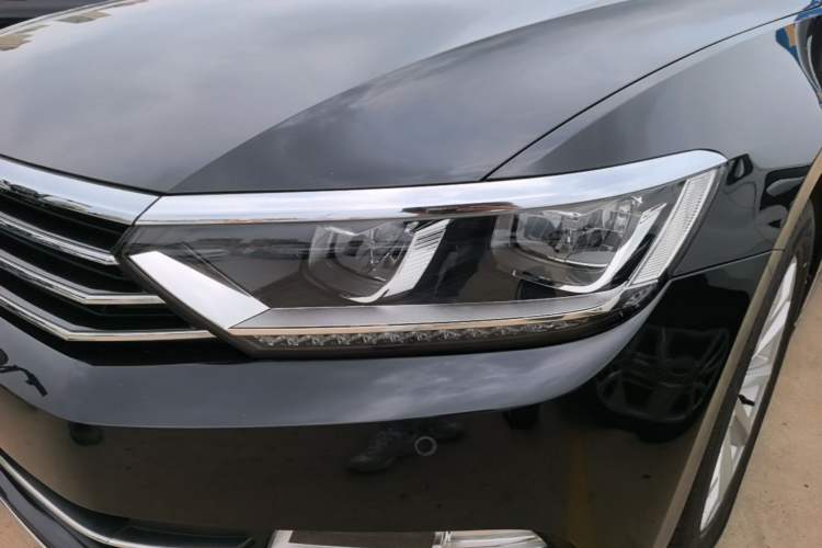 Used Volkswagen Magotan 2019 330TSI DSG Leading Model China VI Standard Left Front Headlight