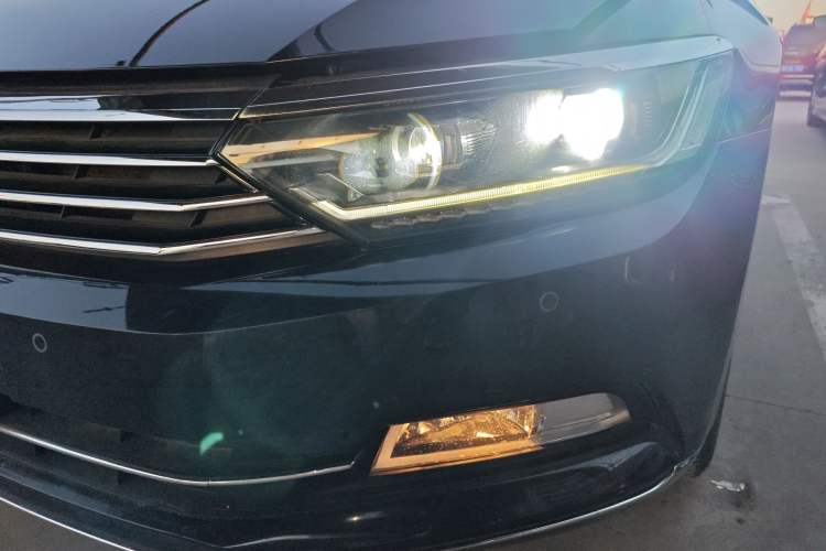 Used Volkswagen Magotan 2019 330TSI DSG Luxury Version China VI Standard Left Front Headlight