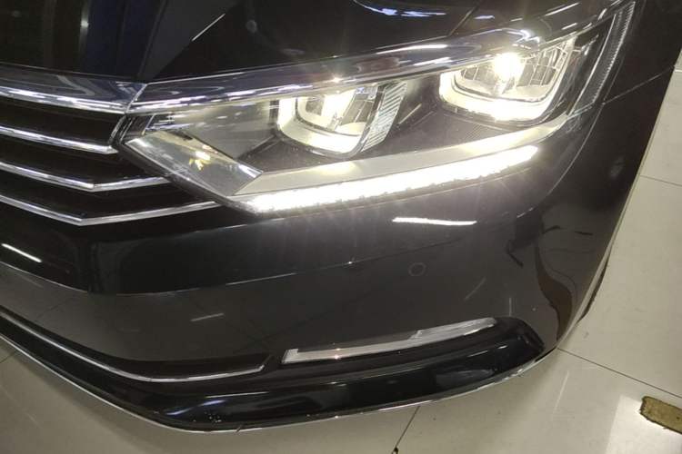 Used Volkswagen Magotan 2019 330TSI DSG Leading Edition China V Standard Left Front Headlight
