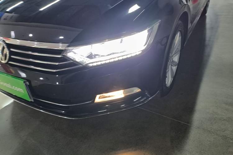 Used Volkswagen Magotan 2019 330TSI DSG Leading Model China VI Standard Left Front Headlight