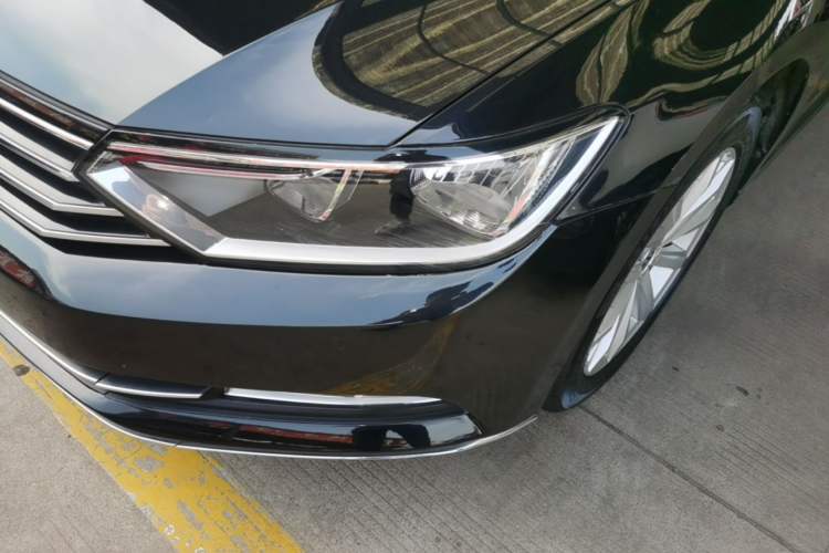 Used Volkswagen Magotan 2019 280TSI DSG Leading Model China V Standard Left Front Headlight