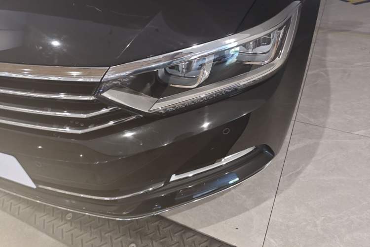 Used Volkswagen Magotan 2019 330TSI DSG Leading Model China VI Standard Left Front Headlight